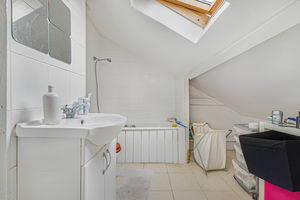 Photo 40- click for photo gallery